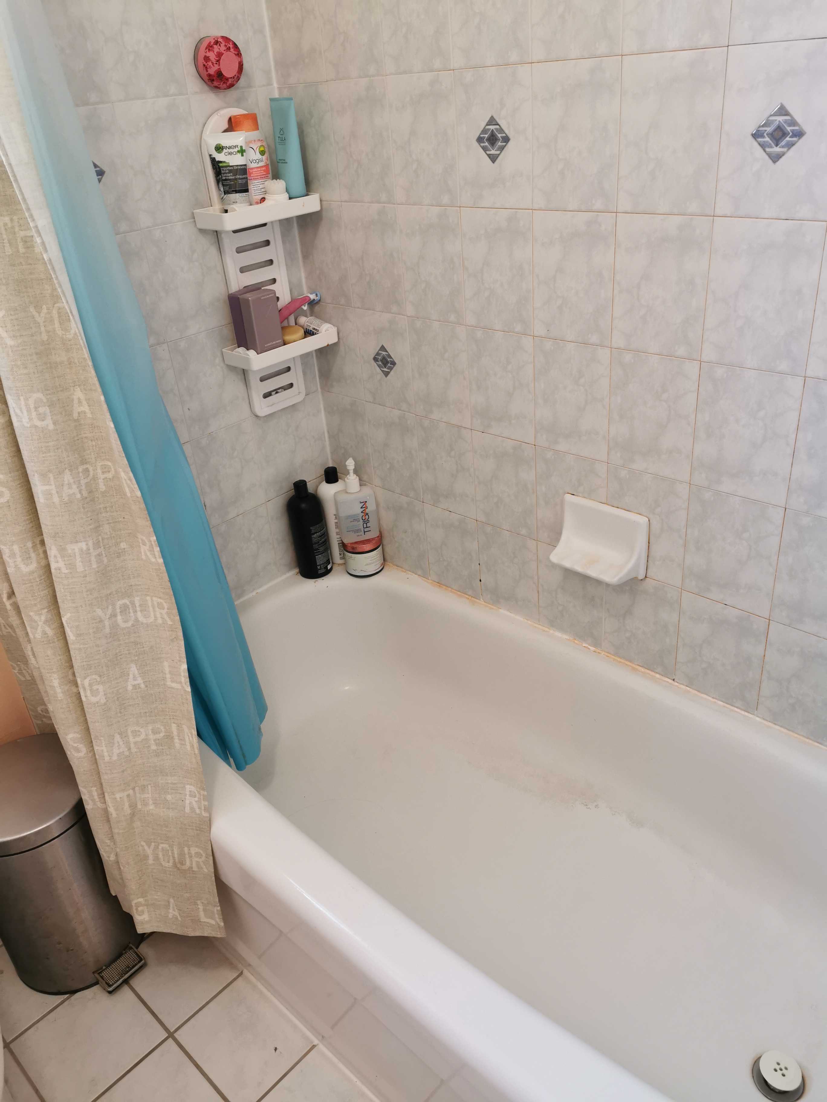 Here is an image of a bathroom.