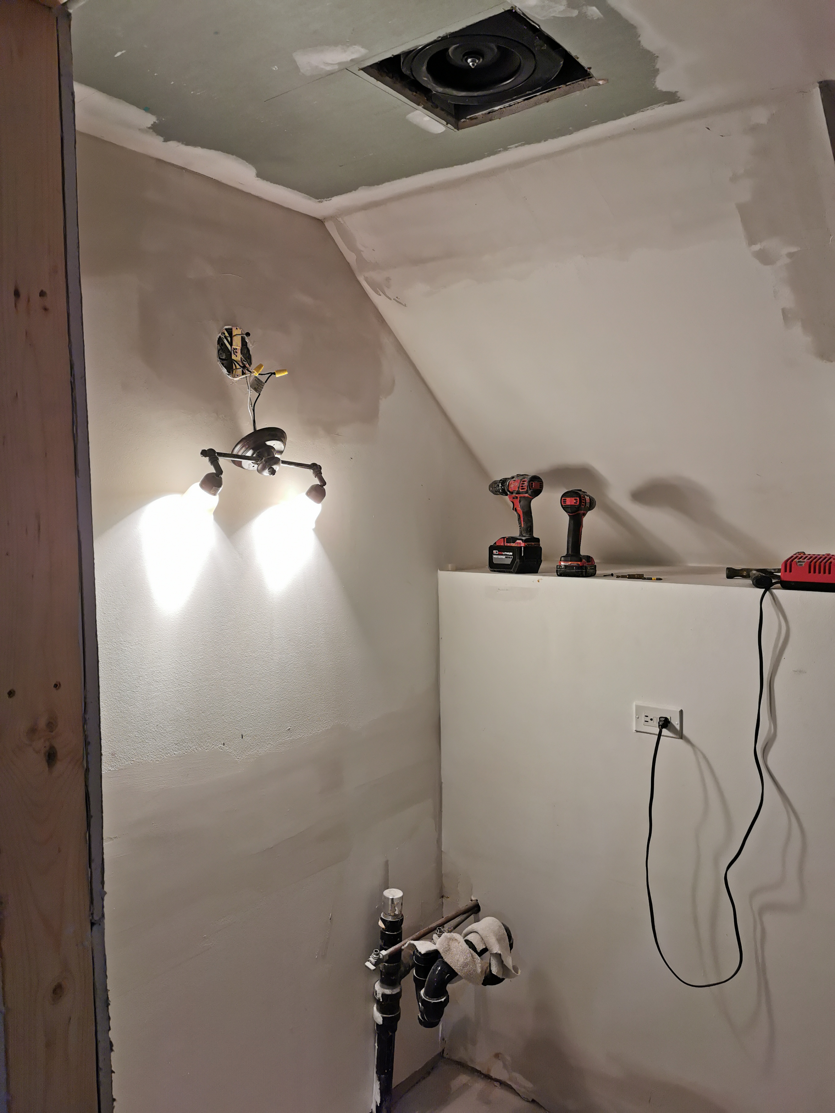 Here is an image of a bathroom.