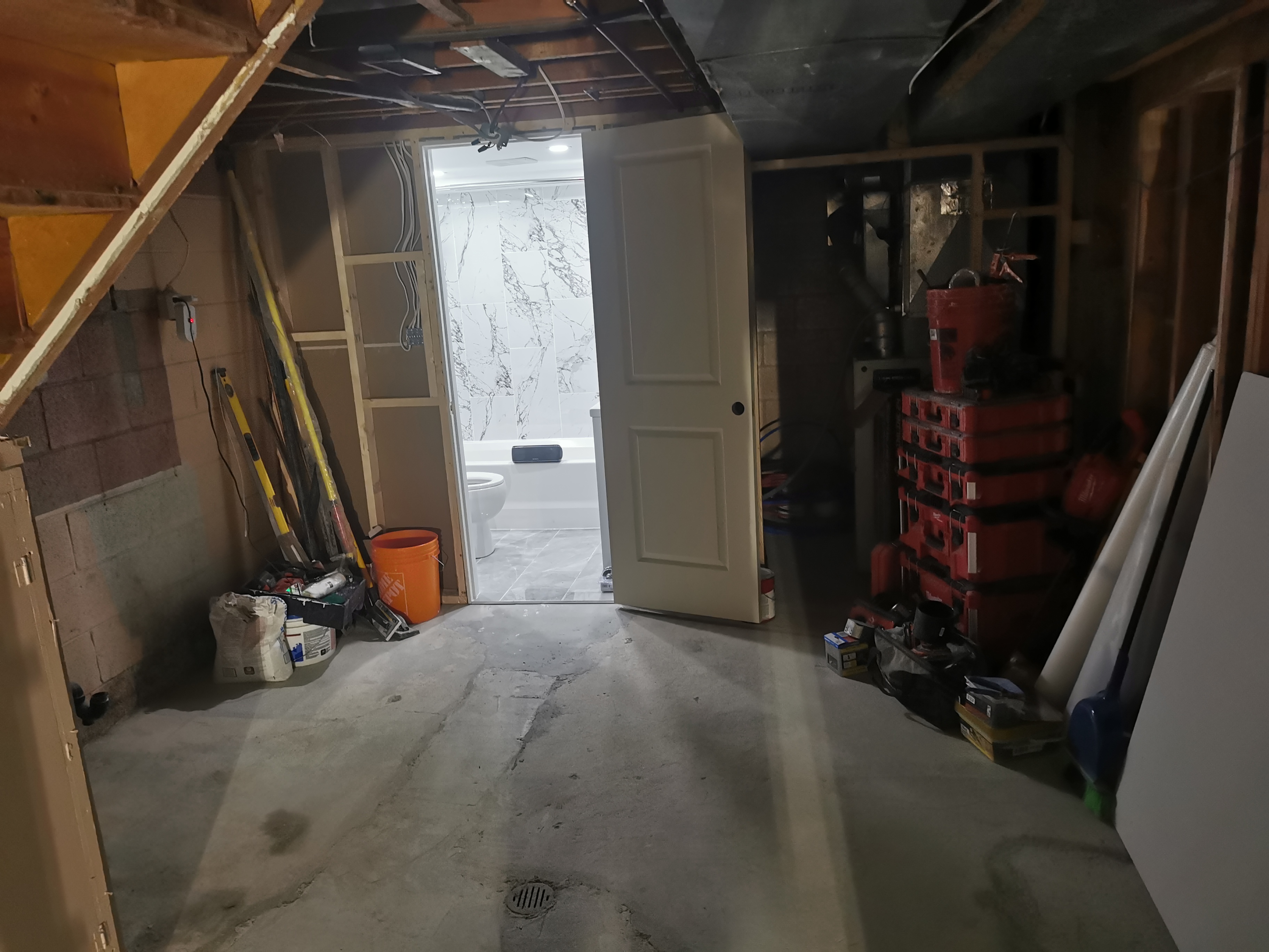 Here is an image of a bathroom.