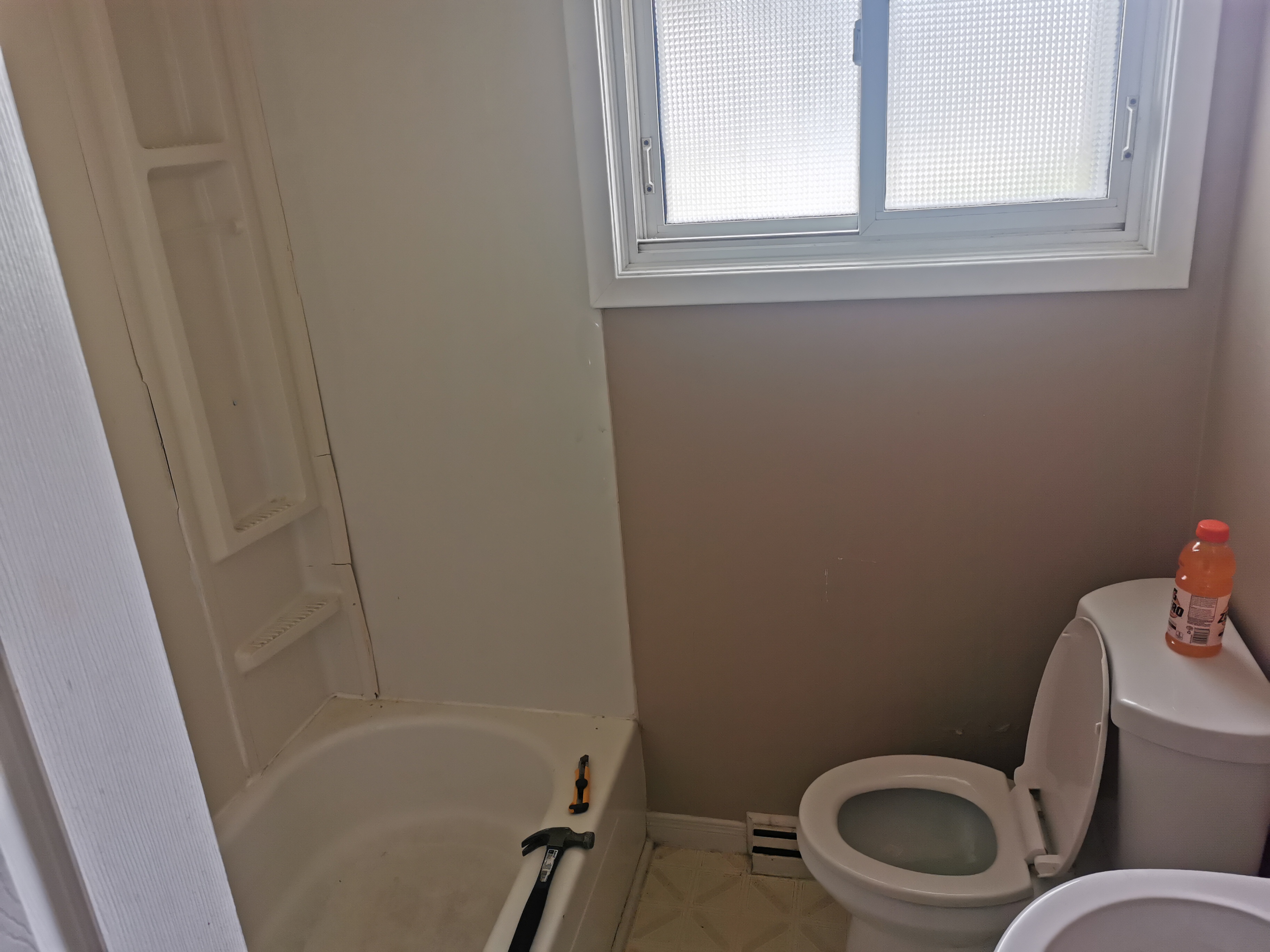 Here is an image of a bathroom.