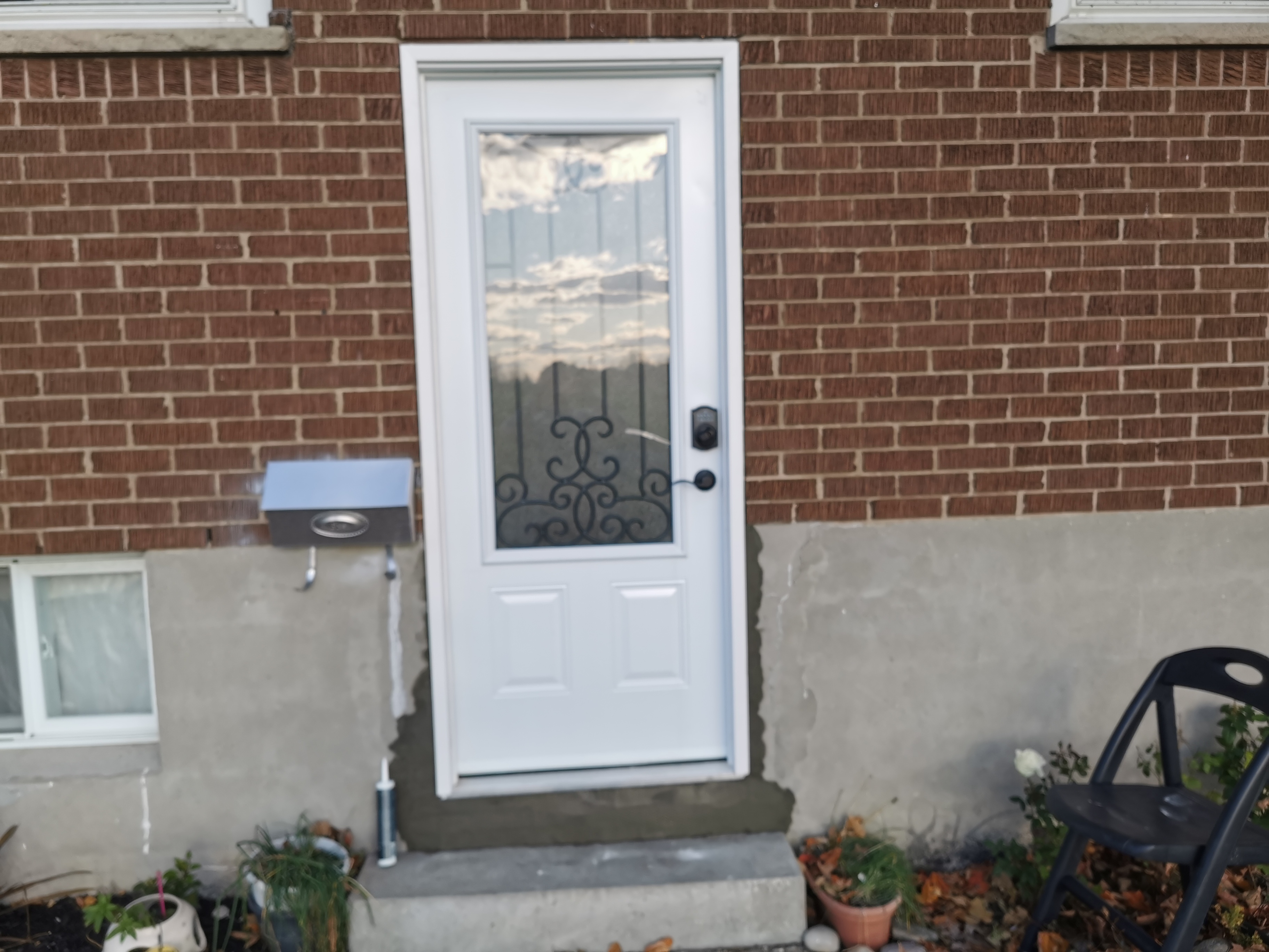 Here is an image of a door.