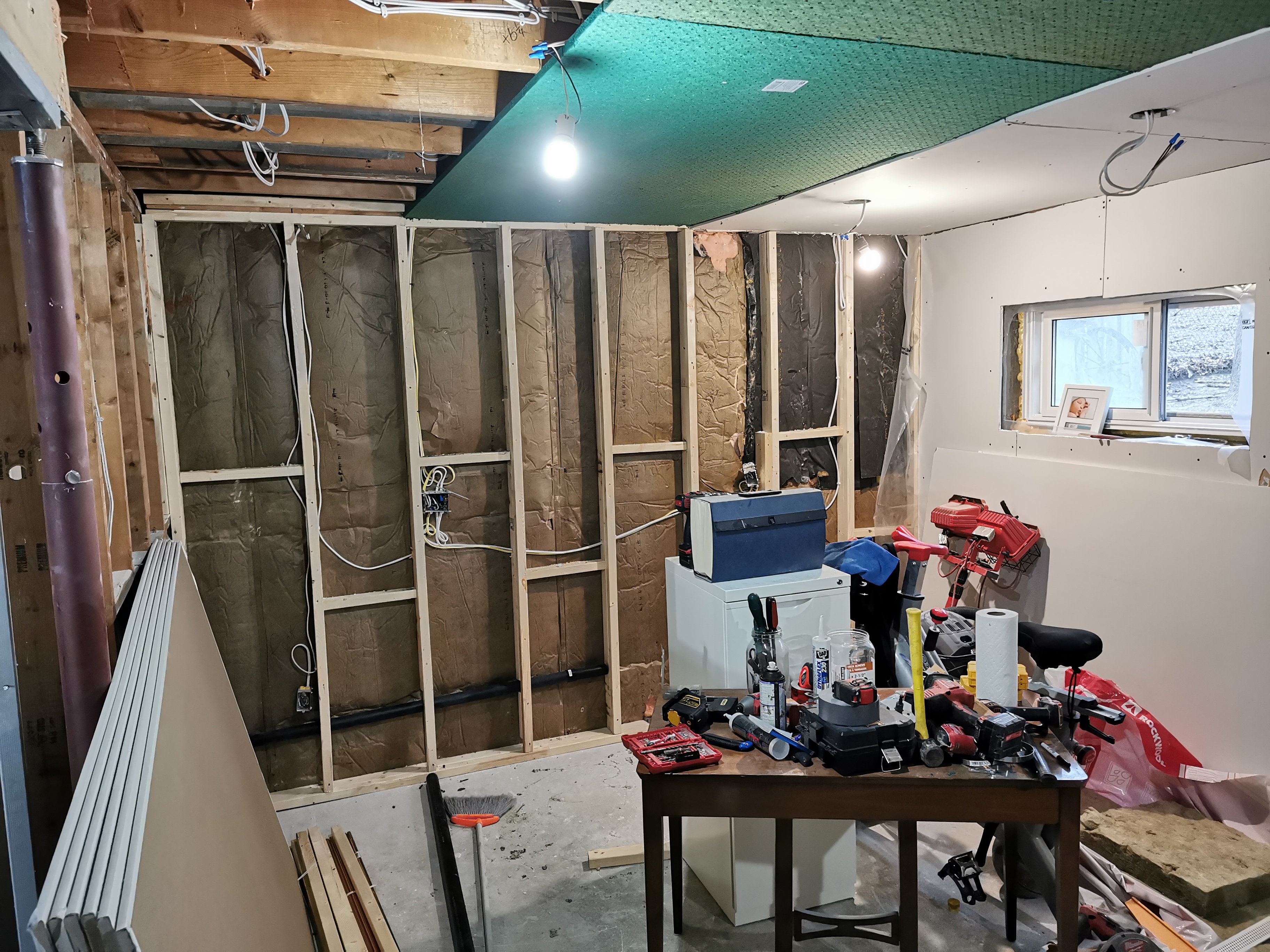 Here is an image of a kitchen.